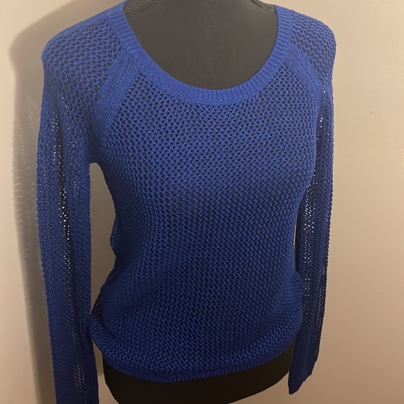 BCBG blue top - Picture 4 of 6